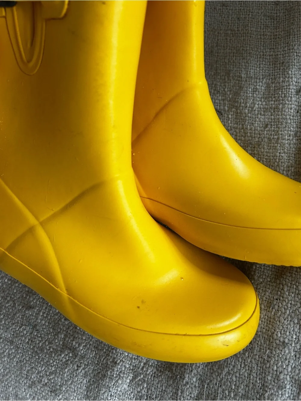 Hunter Kids Bright Yellow Waterproof Rain Boots with Side Buckle 12